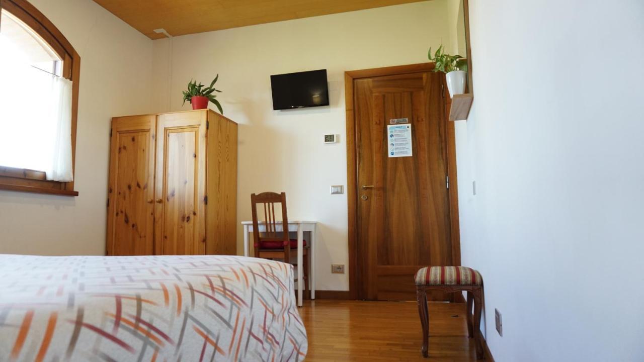 B&B La Pecora Nera Belluno Exterior photo